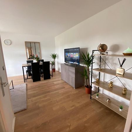 Appartement 59M2 Professionnel Ou Familial Saint Quentin En Yvelines 蒙蒂尼勒布勒托讷 外观 照片